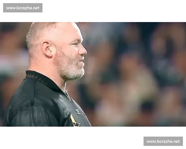 首尔传奇赛：卡卡小罗领衔足坛巨星重燃绿茵激情